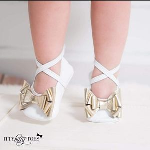 Lace up Moccs Itty Bitty Toes US Size 6